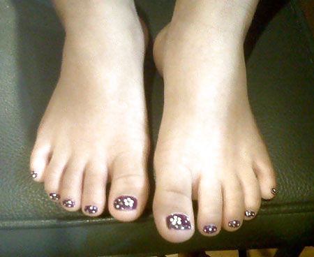 onlythebesttoesucker:  I did say I love sexy girl feet!!