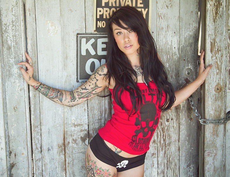 these-girls-will-make-you-sweat:  More @ http://these-girls-will-make-you-sweat.tumblr.com