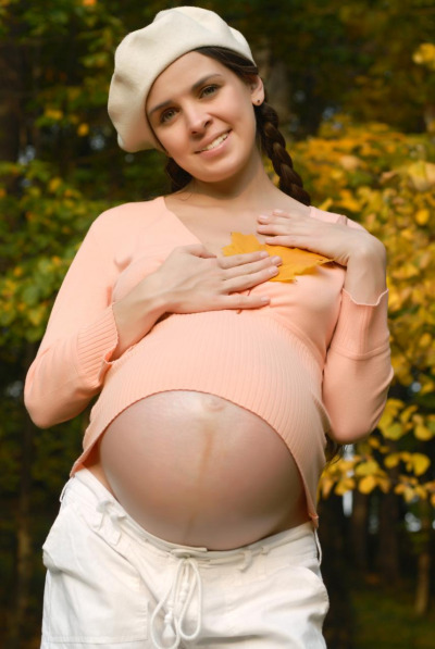 mpregboy28:  lizzeeborden:  The biggest pregnant bellies!   If only they stayed that huge forever! 😏 