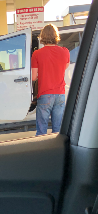 Saw this guy pumping gas and he had a fine ass!