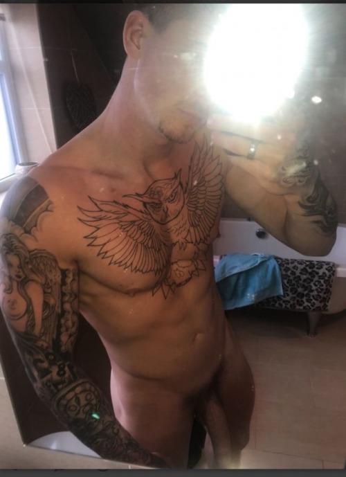 male-celebrity-blog:johnny-is-looking-for-trouble:txcwbysexy:Big Brother Stud, Sam Chaloner!Followht