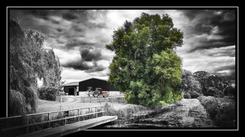 Pocklington Canal - Storwood by Yorkshire Lad - Paul Thackray This view is taken from the farm swing