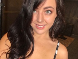 connoisseurofpussy6996:  Cutie 🙃