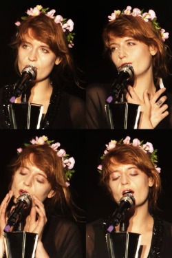 Isolemnly-Chastain-Swear:  Florence Welch - The Queen Of Glitter And Flower Crowns