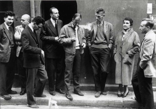 Mario DonderoLes auteurs du Nouveau Roman, 1959Nota Fotos tomadas en la puerta principal de È