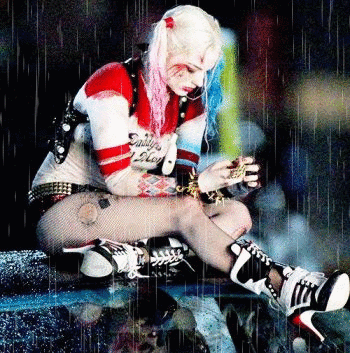 harleyquinnoficial:  ♥ Harley Quinn ♥