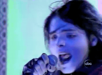 rubbish78:closeups of Gerard Way of MCR live on Jimmy Kimmel 2005