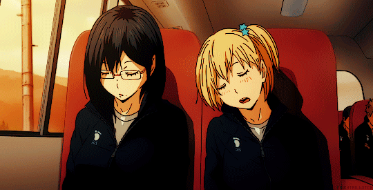 fairytailwitch:  hardworking and sleepy little crows 