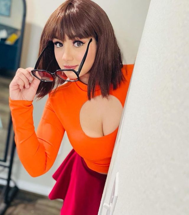 Velma from Scooby-Doo ❤️ - EZCosplay Costumes