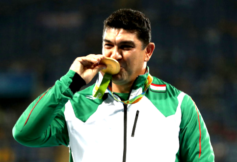 Dilshod Nazarov wins Olympic gold medal in the men’s hammer throw at the 2016 Olympic Games. He beco