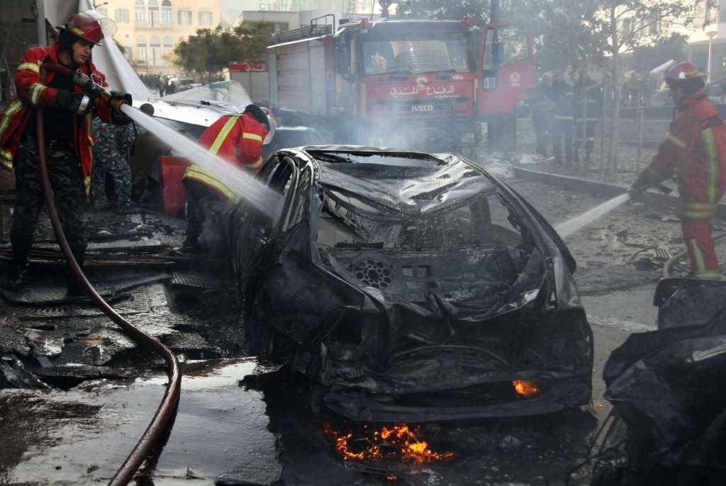 Explosión de un coche bomba en el centro de Beirut Al menos cinco personas murieron hoy, entre ellas el exministro libanés de Finanzas Mohamed Chatah y más de 50 resultaron heridas. (AFP)