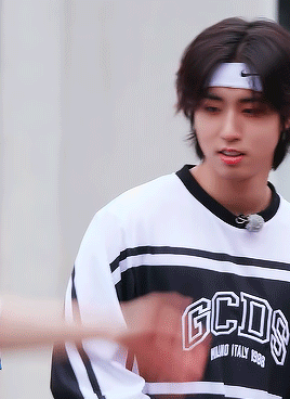 HAN SKZ CODE EP. 57GO! POOLSIDE SKZ #1