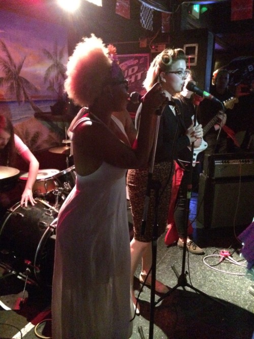 adultinsect:  CROW DOUBT ( beyonce-huxtable’s band doing a No Doubt cover set ) at Harold’s Place in San Pedro CA 10/31/14