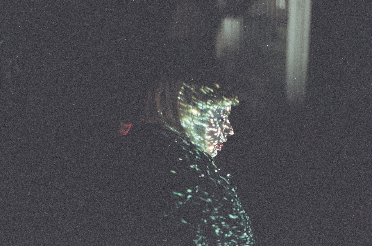 dressingcold:  Tigers Jaw “Hum” video shootWilkes-Barre, PAMarch 2014Website