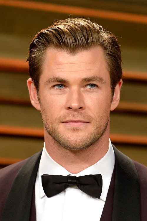 lordshezza: #HQ - Chris Hemsworth attends the 2014 Vanity Fair Oscar Party hosted by Graydon Ca