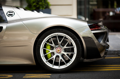 fullthrottleauto:  918 Spyder Rear (by Ugo Missana) 