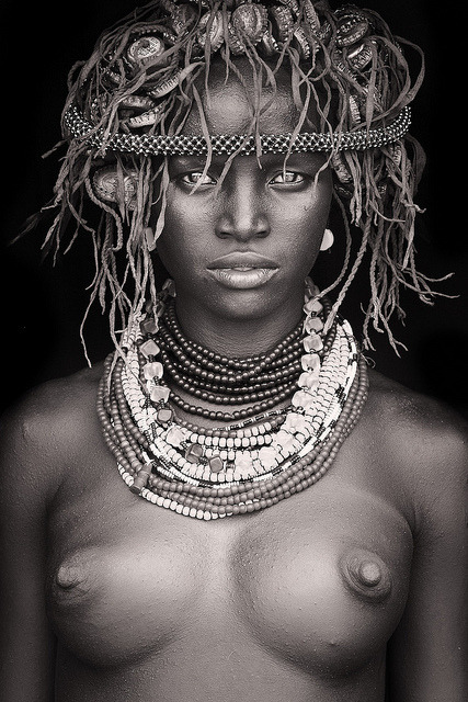 blackabode:  Toudaio - Dassanech girl close to Omorate / Ethiopia by abgefahren2004