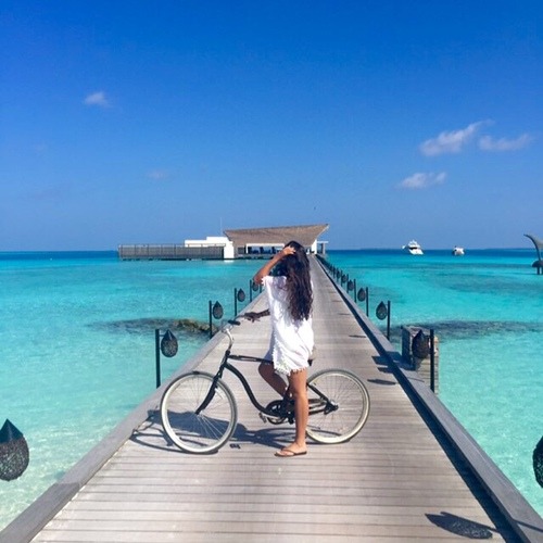 heaveinyoureyes: beach cycle en We Heart It - weheartit.com/entry/158720454