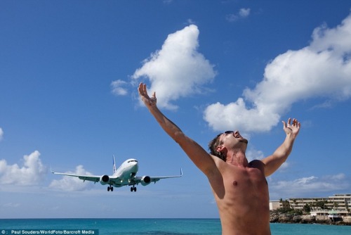 mrbootyluver:  Sand sun sea and plane spotting on the island of St Maarten in the Caribbean……