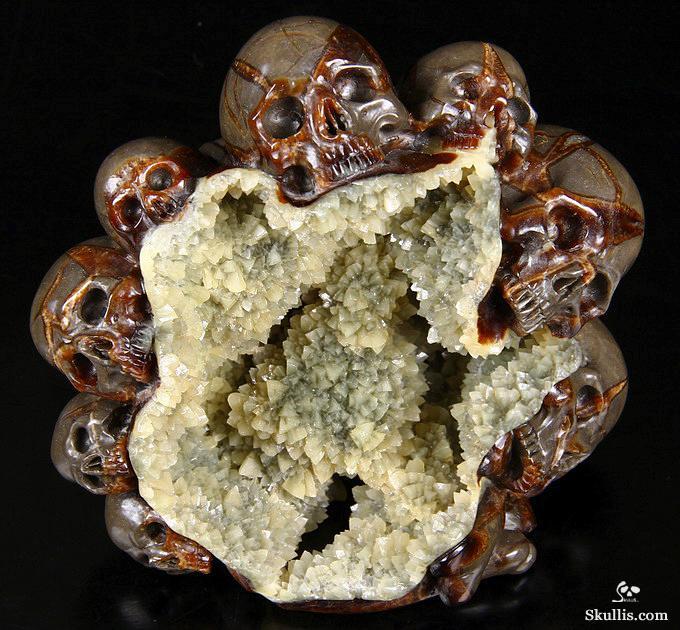 cutequeerandangry:  mineralists:  Skullis Skulls request for Zoerussle Skulls in