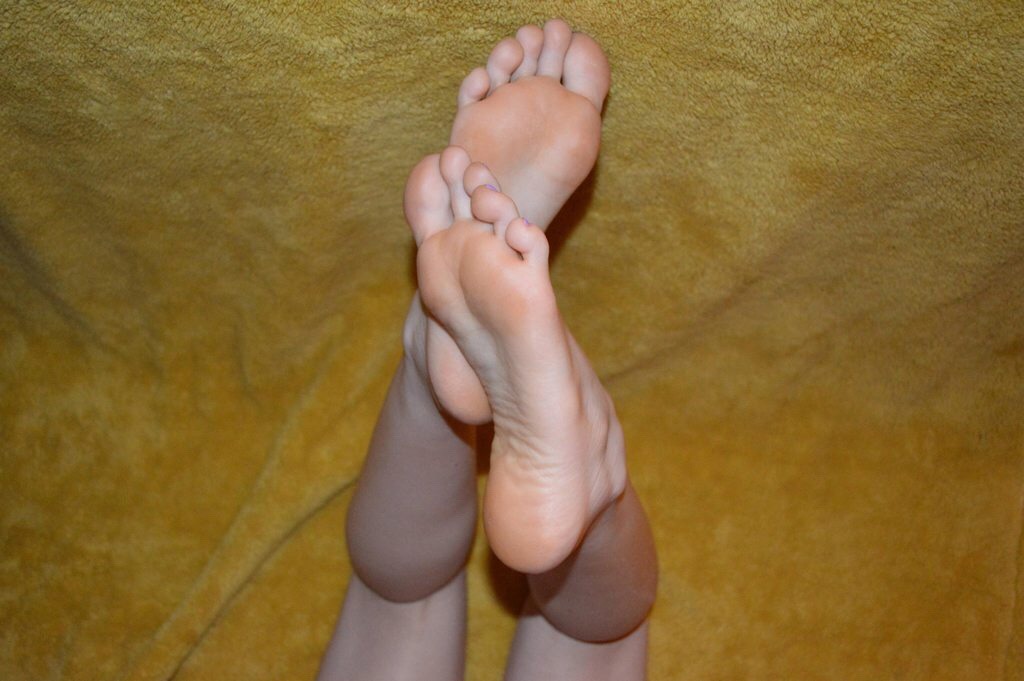 f33tf3tish:  Towsssss toes 