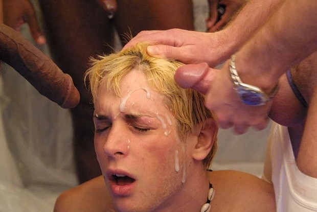 pop-porn-gay:  Bukkake http://www.pop-porn-gay.tumblr.com/ Hi  dudes, send me pics