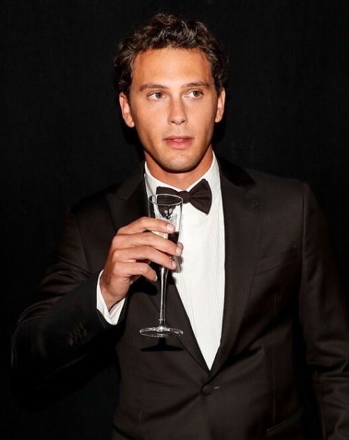 He’s So Handsome 