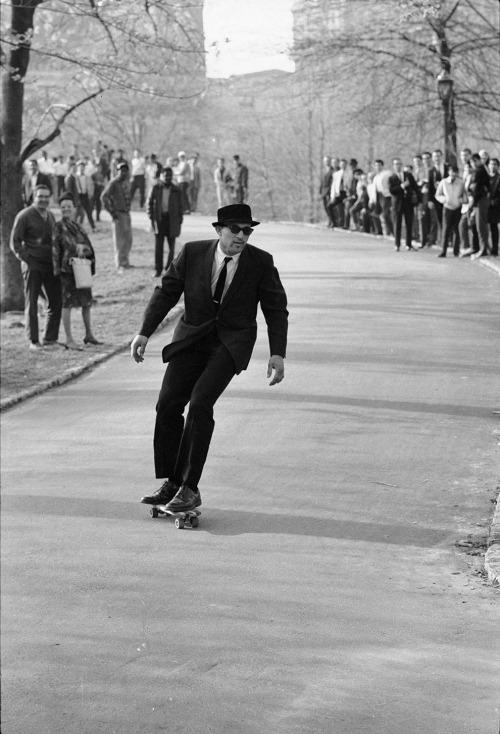 buzzfeedrewind:Vintage photos of NYC skateboarding in the 1960s. 
