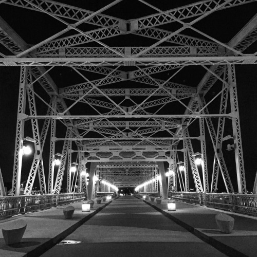 The pedestrian bridge over the Cumberland River in all its symmetrical glory.Nashville, TN