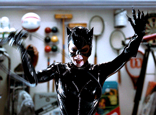 henry-cavill:  Michelle Pfeiffer as Selina Kyle / CatwomanBATMAN RETURNS1992 | dir. Tim Burton