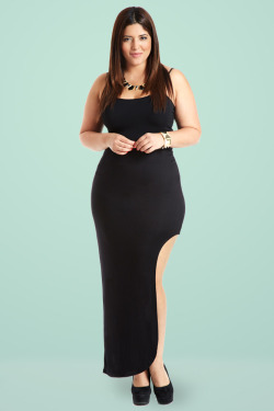 fashiontofigure:  Simply irresistible… Denise Bidot in The Me and U Jersey Skirt