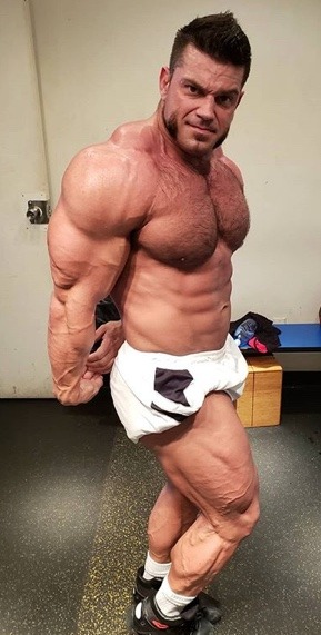 wrestlehead:  beefadmirer:    Brian Cage Brian Christopher Button 