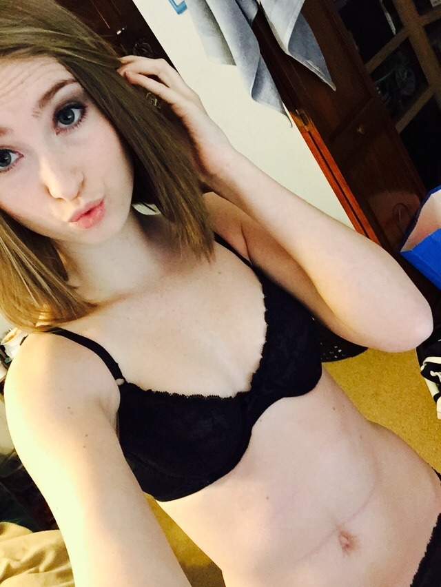daddyslittlebrat423:  Dressed in black cause im gonna be daddys big girl today. ❤️