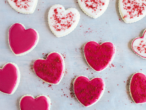 foodffs:  COCONUT OIL SUGAR COOKIES WITH NATURALLY COLORED ICINGReally nice recipes. Every hour.