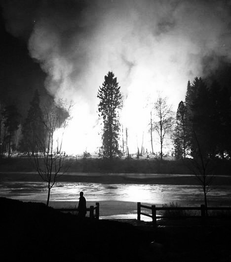 deawaken:  A church in flames in Ylivieska today. I could smell the smoke all the