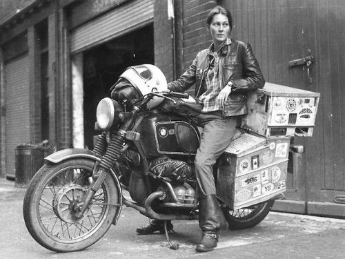 ivoryathena:  Badass women from history - part 1 (part 2) Leather clad English rocker girl Women boxing on a roof in LA (1933) Ellen O’Neal, the greatest woman freestyle skateboarder in the 1970s Elspeth Beard, first Englishwoman to circumnavigate