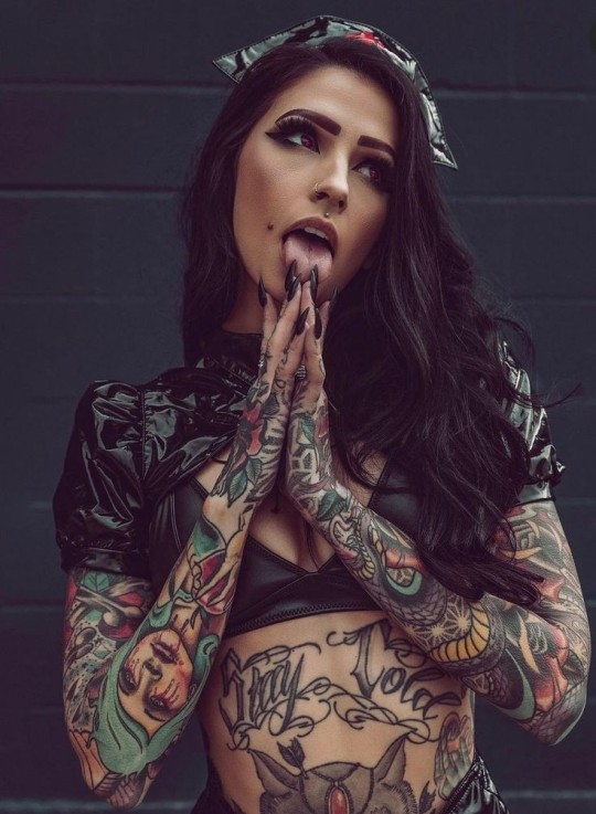 :“Unmasked”💘 Angela Mazzanti 💘 🔥😋💘😋🔥