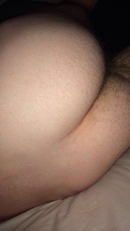 amateurlads:  everythinghotboys:  So this guy is a major turn on for me, this is Neil, he has such a great dick and he’s a bit of a chav, he loves weed and defo up for fun, his mate interupted us half way through but he came back a few hour later, I