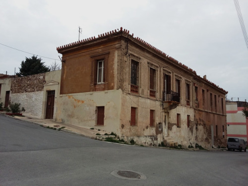 Clouds of time over Lavrio