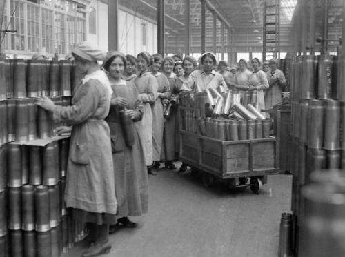observationballoons:British “canary girls” 1914-18