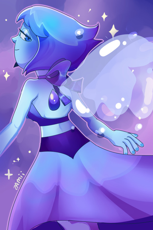 its 2 pics of the same pic of lapis lazuli yet they are very different o~o