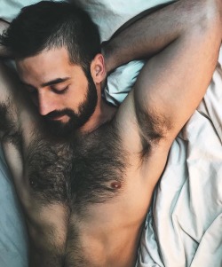 touch-my-beard:  Http://touch-my-beard.tumblr.com