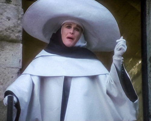 perfumebottle:Glenn Close as Cruella de Vil in 102 Dalmatians