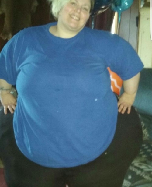 datdude4ssbbw:  rhyno7769:  Damn….she fine as hell… Somebody lucky…   True. Hit!