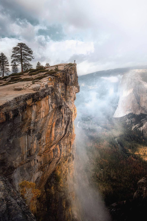 banshy:
“Yosemite National Park by Gabe Rodriguez
”