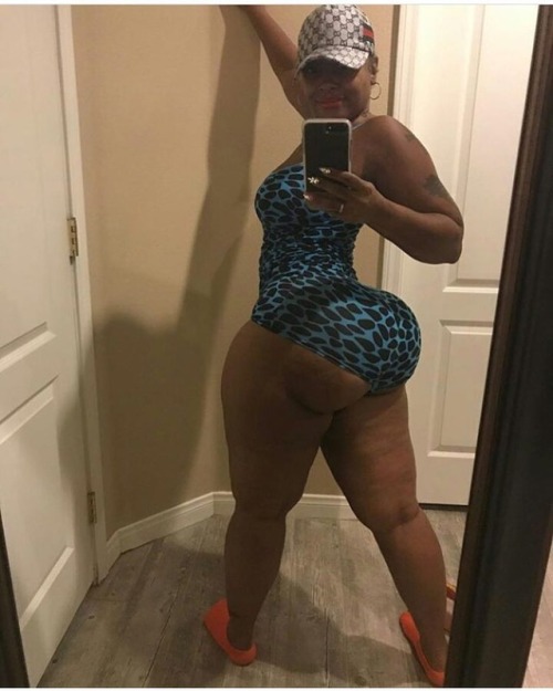 thequeencherokeedass:  Click the link in adult photos