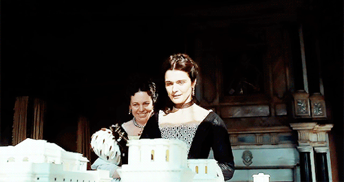 queenoftherebels:“There were whispers in court about the Queen’s closeness with Sarah. The letters b