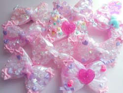 holleyteatime:    ✨  Magical☆ﾐdream brooch &amp; hair clips have now been added to my shop.  ✨   http://holleyteatime.storenvy.com/ 