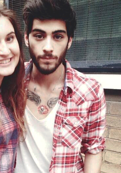 Zayn today out in London, 23/6 x-x-x -x 