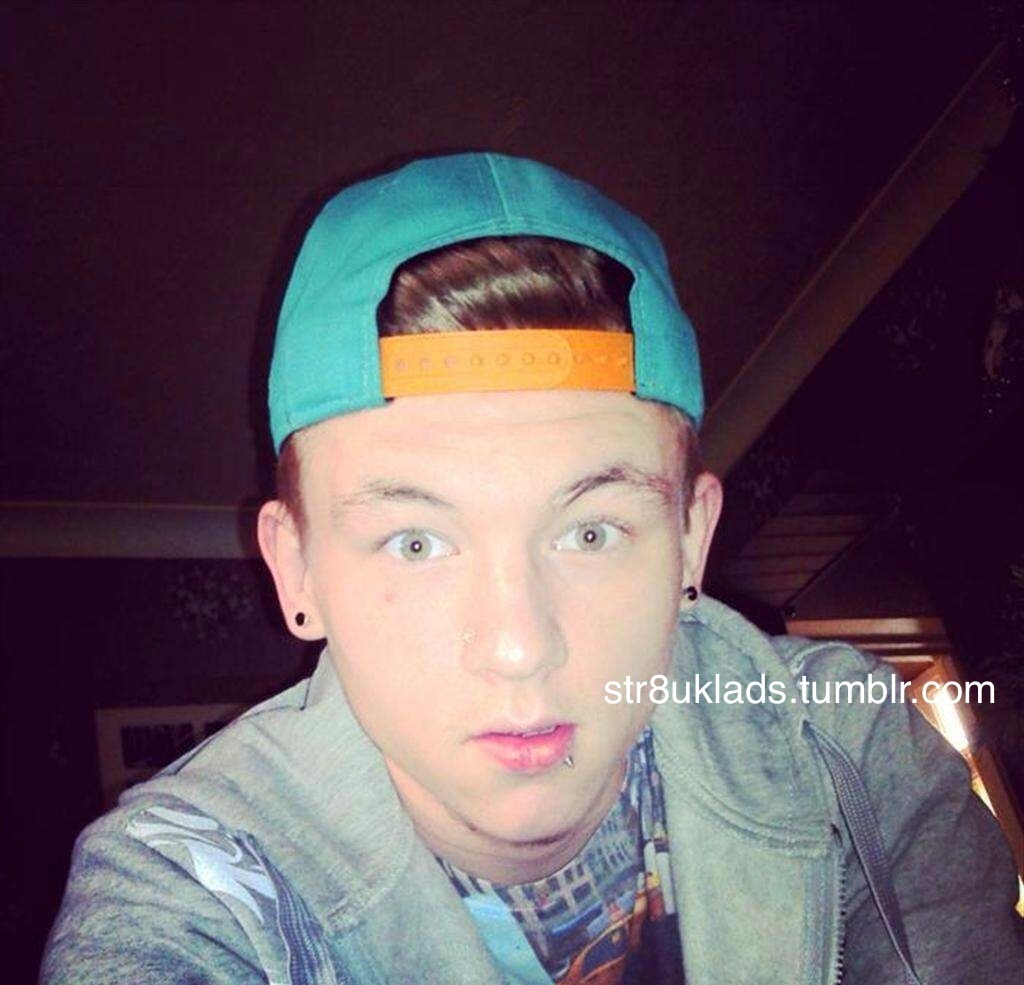 str8uklads:  20, Telford, West Midlands